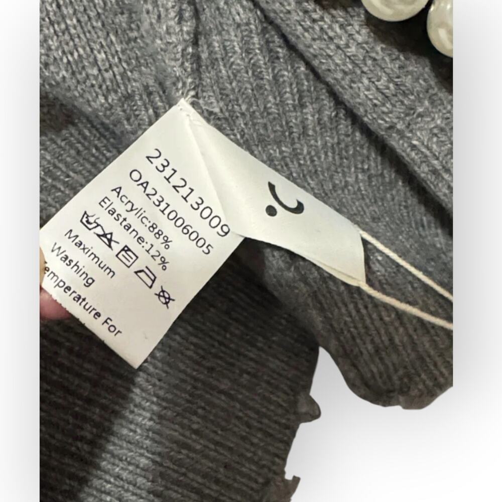 Commense Pearl Trim Cardigan Gray Knit Sweater NWT Size L - Modern Classic - Picture 6 of 7